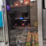 Холодильник для магазина в кафе или офиса
